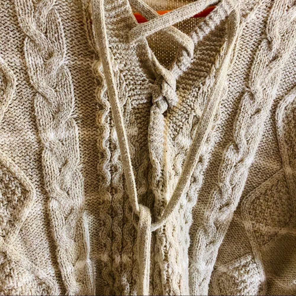Beige Sweater 👝 - Picture 3 of 4